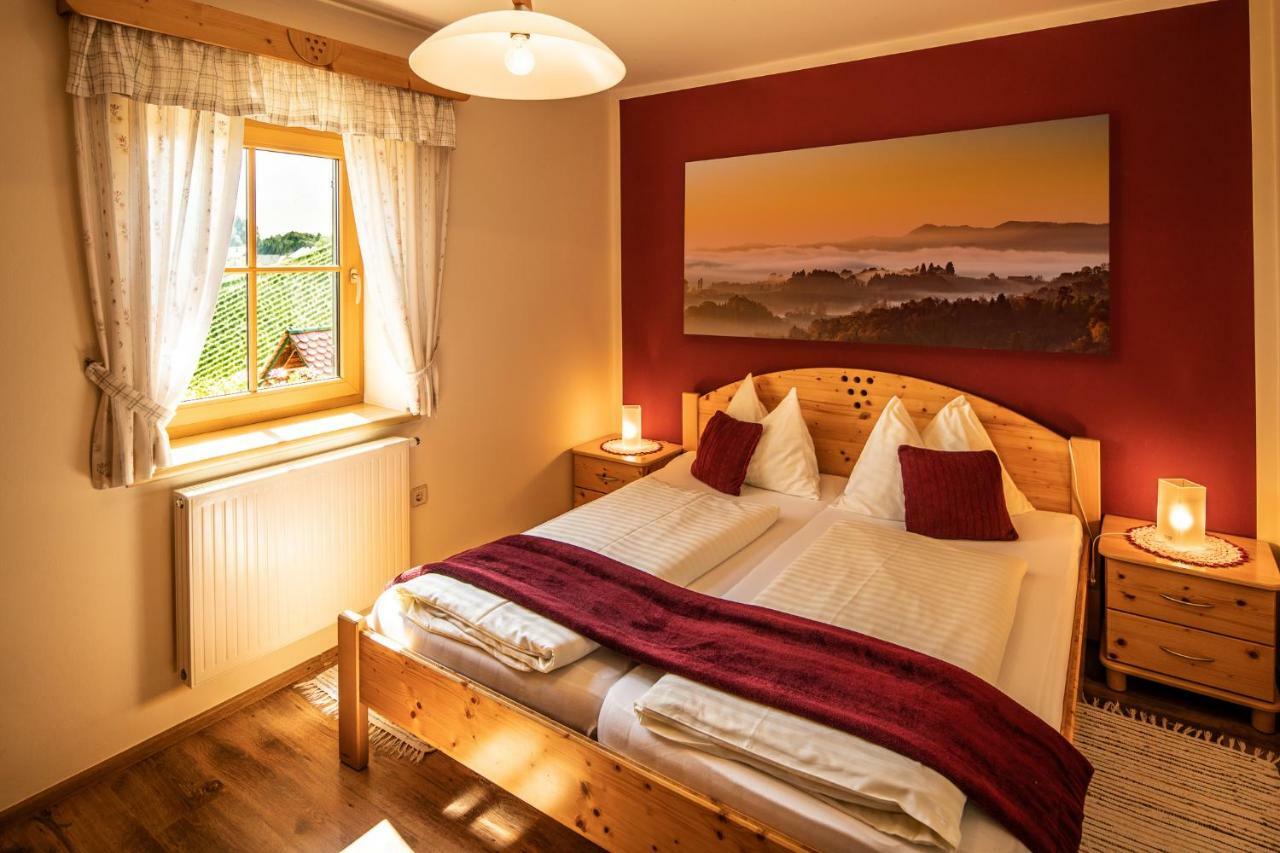 Familienweingut Oberer Germuth Hotel Leutschach Luaran gambar
